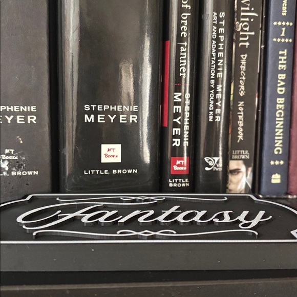 Fantasy Bookshelf Sign - Picture 2 of 3